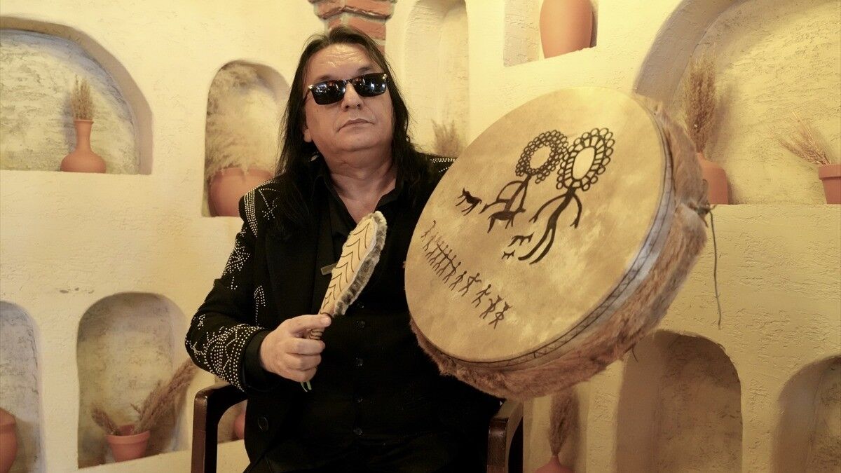 Sanatçı Gökhan Kırdar, müzik yolculuğunu AA'ya anlattı