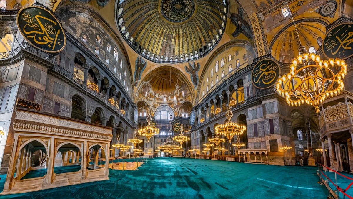TBMM Başkanı Kurtulmuş, Ayasofya-i Kebir Cami-i Şerifi'nin yeniden ibadete açılışının 6'ncı yıl dönümünü kutladı