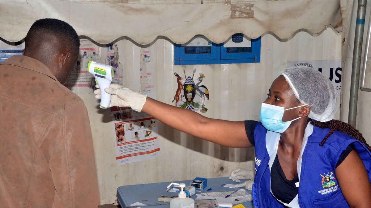 Uganda'nın 'Ebola'dan arındırılmış ülke' ilan edilmesi için 42 günlük gözlem süreci başlıyor