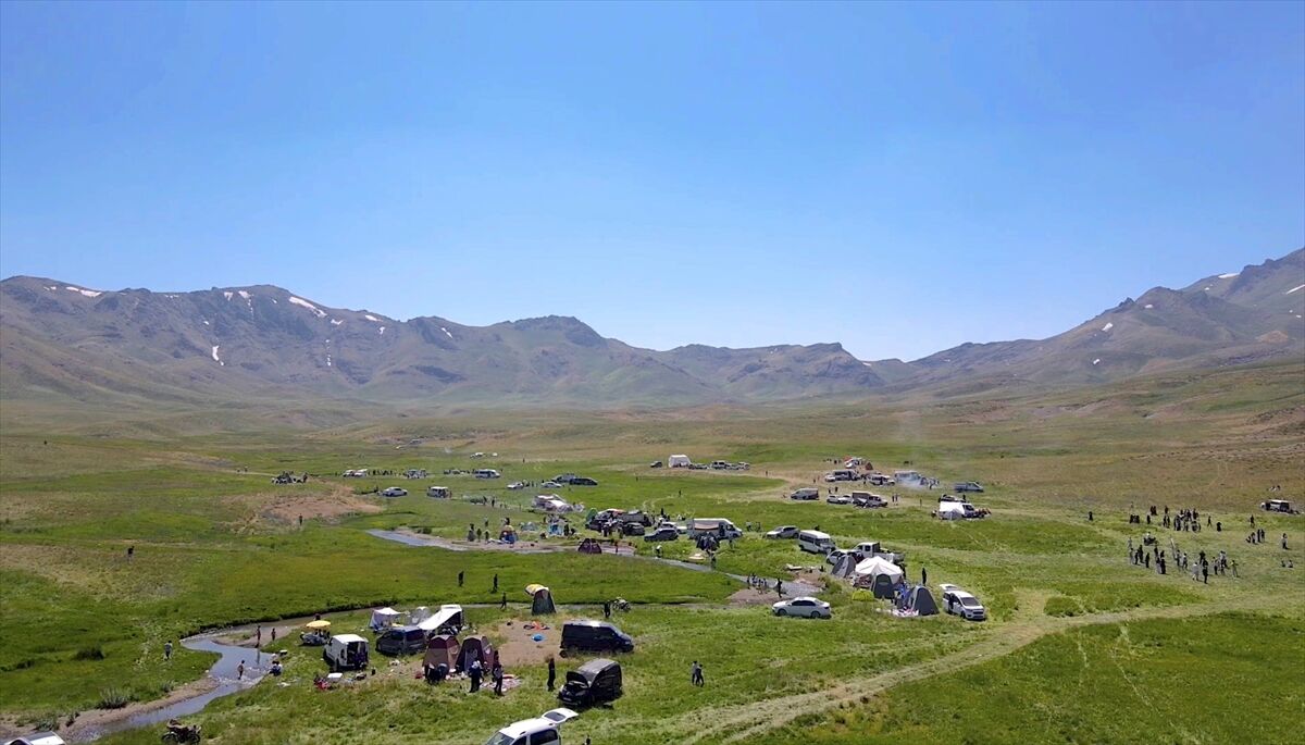 Van'da '6. Bal Yuvarlama Yarışması' düzenlendi