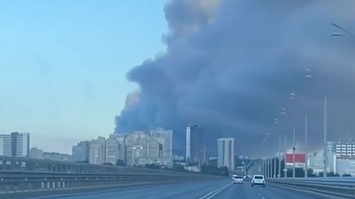 Wildberries'in Volgograd'daki lojistik tesisinde İHA saldırısı nedeniyle yangın çıktı