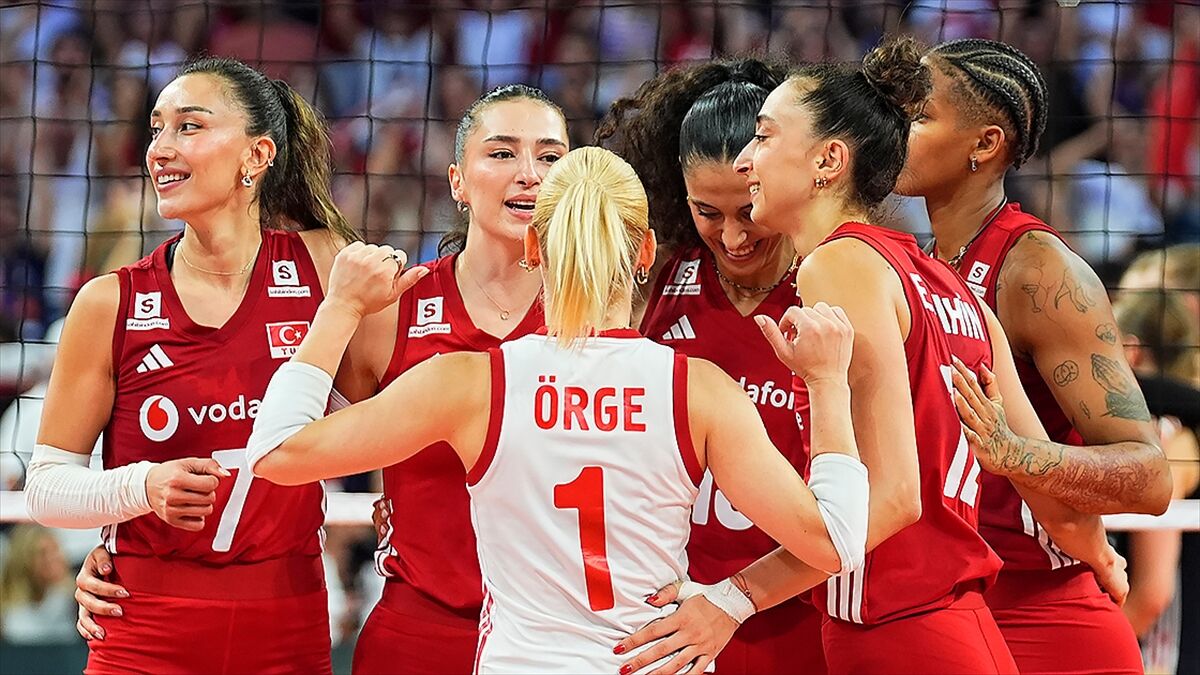 A Milli Kadın Voleybol Takımı, Avrupa Şampiyonası'nda yarın Polonya ile karşılaşacak