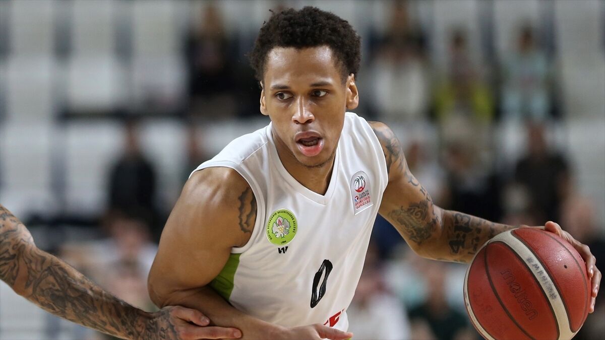Anadolu Efes, ABD'li basketbolcu Daron Russell'ı kadrosuna kattı