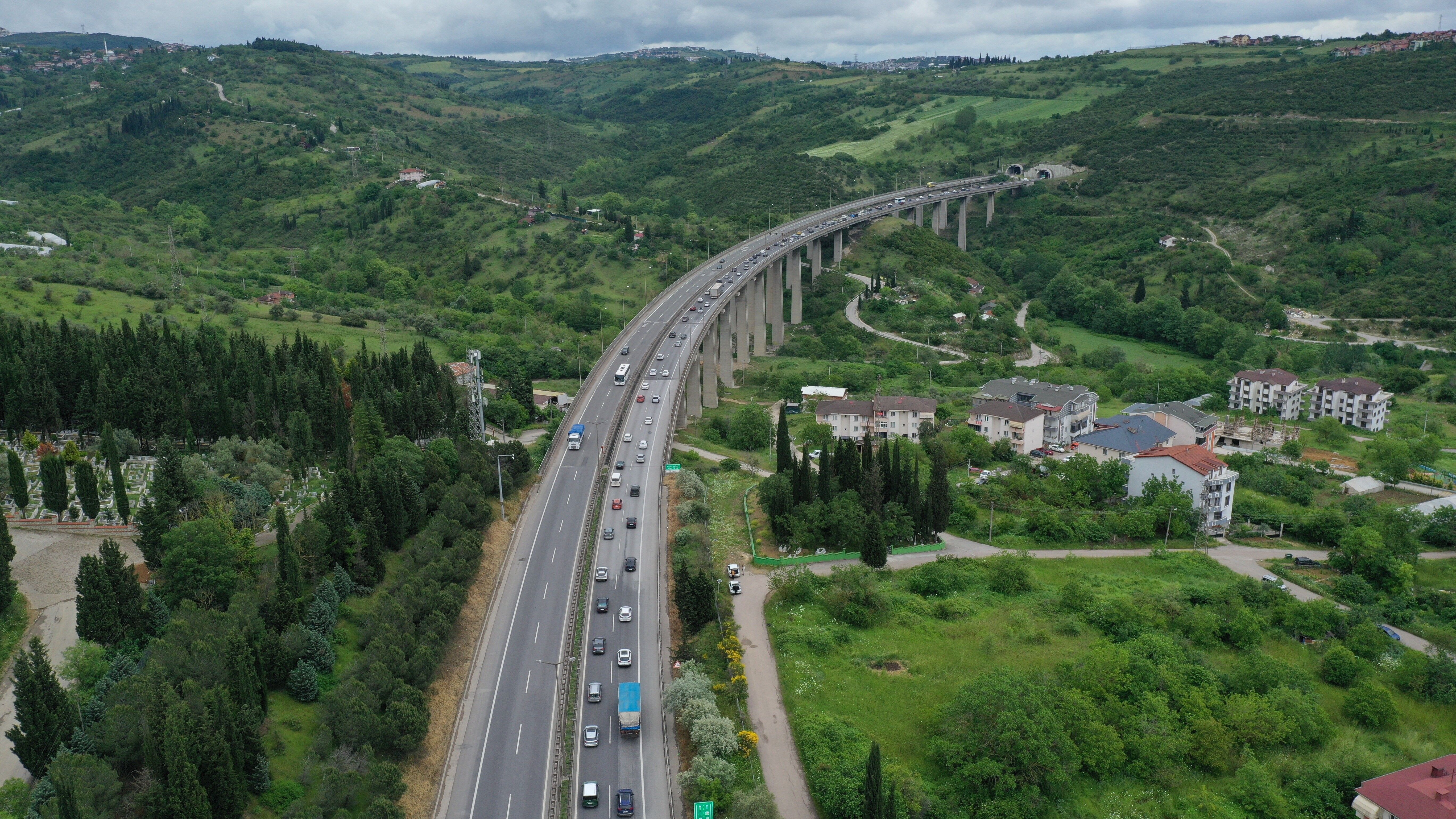Anadolu Otoyolu Kocaeli kesimi İstanbul yönü üstyapı çalışması için trafiğe kapatılacak