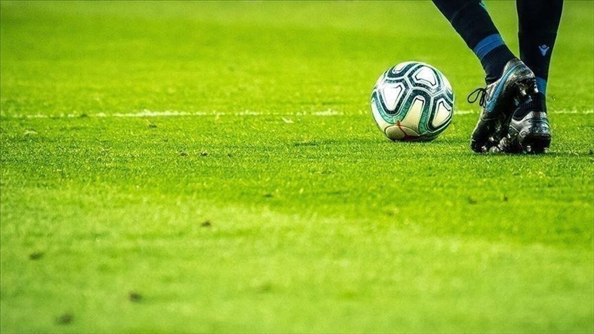 Bakan Bak, Süper Lig'in yeni sezonu için açılış mesajı yayımladı