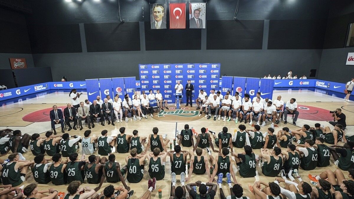 Basketball Without Borders (BWB) Next Up erkekler kampı, İstanbul'da başladı