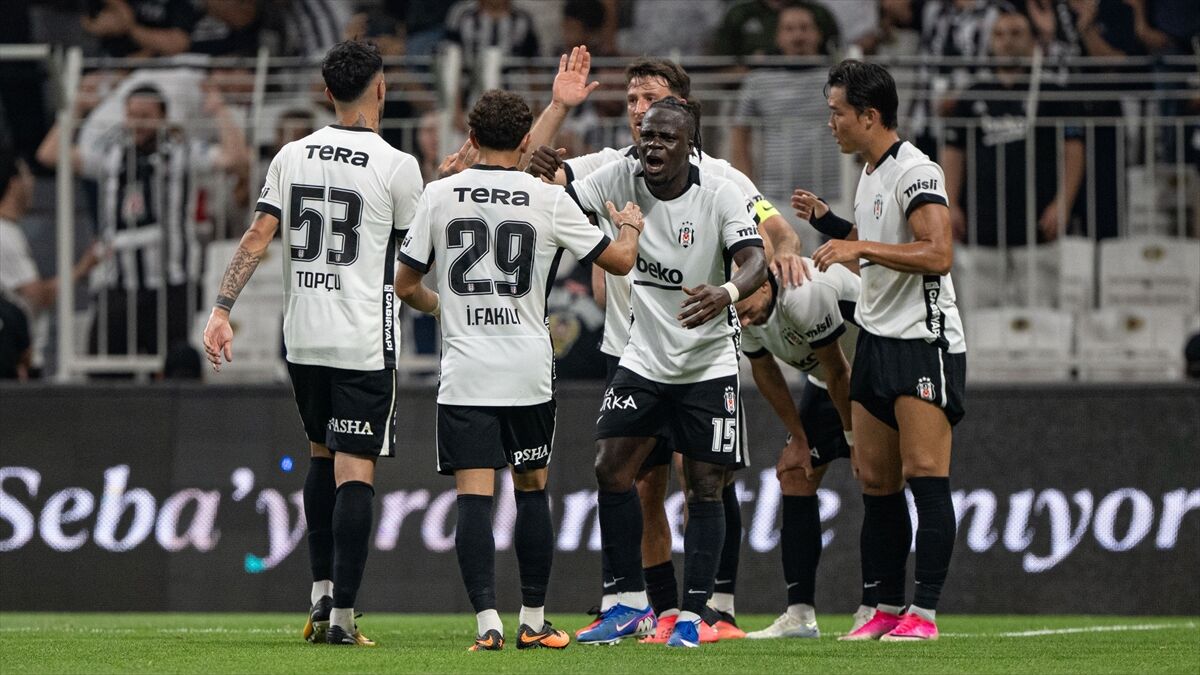 Beşiktaş Süper Lig'e sahasında iyi başlıyor