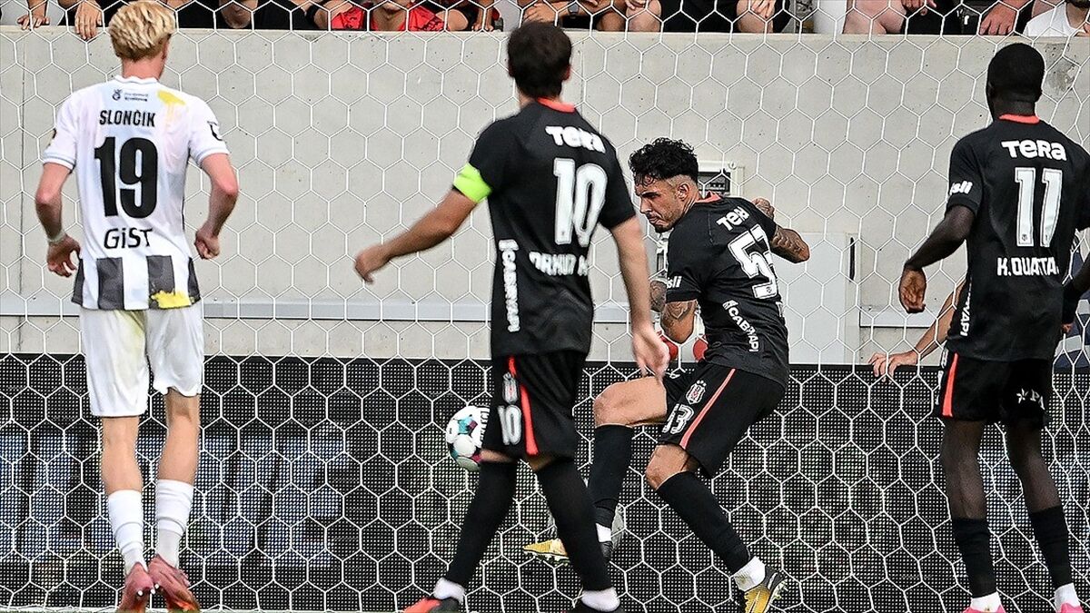 Beşiktaş, UEFA Avrupa Ligi'nde yarın Hradec Kralove'u ağırlayacak