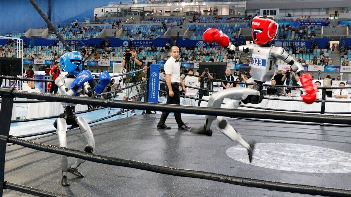 Çin'de Dünya İnsansı Robot Oyunları'nın final müsabakaları yapıldı