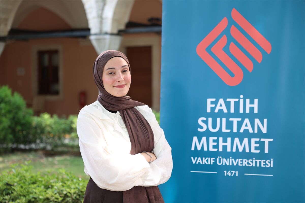 FSMVÜ mezunu Nihlenur Ekşi MEB-AGS'de alanında Türkiye birincisi oldu