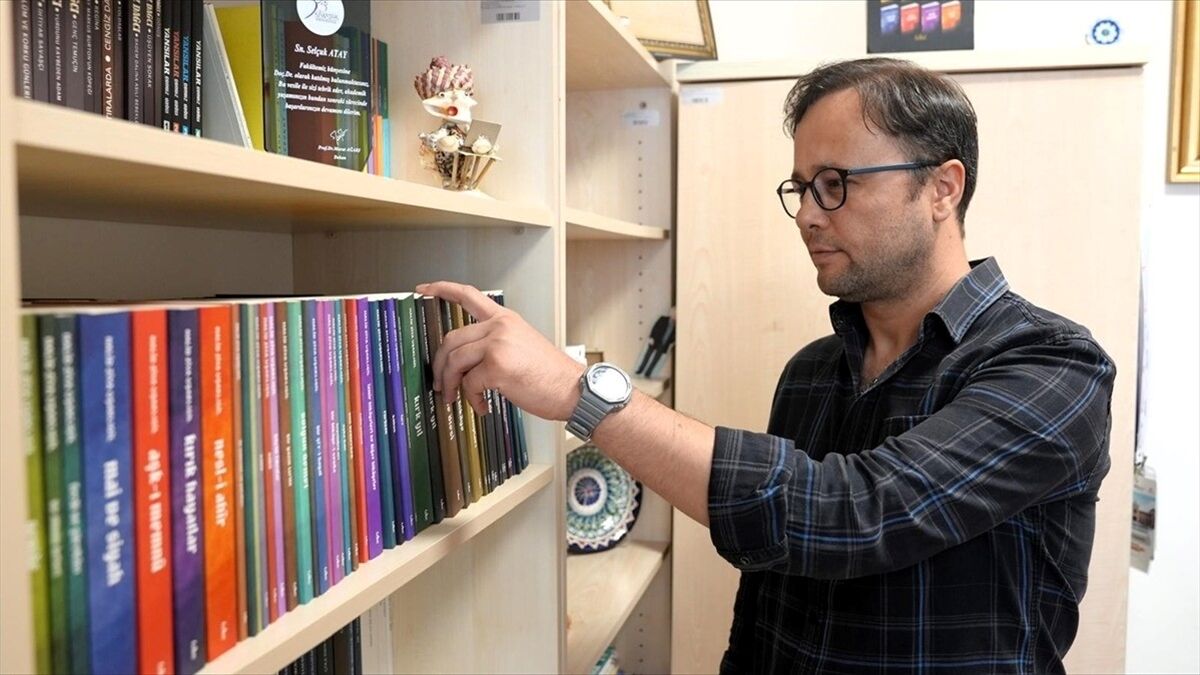 Halid Ziya Uşaklıgil'in kitaplaşmamış yazıları Karabük Üniversitesi öncülüğünde 65 ciltte toplandı