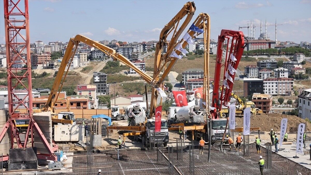 İstanbul'daki kentsel dönüşümde yeni temeller Arnavutköy'de atıldı