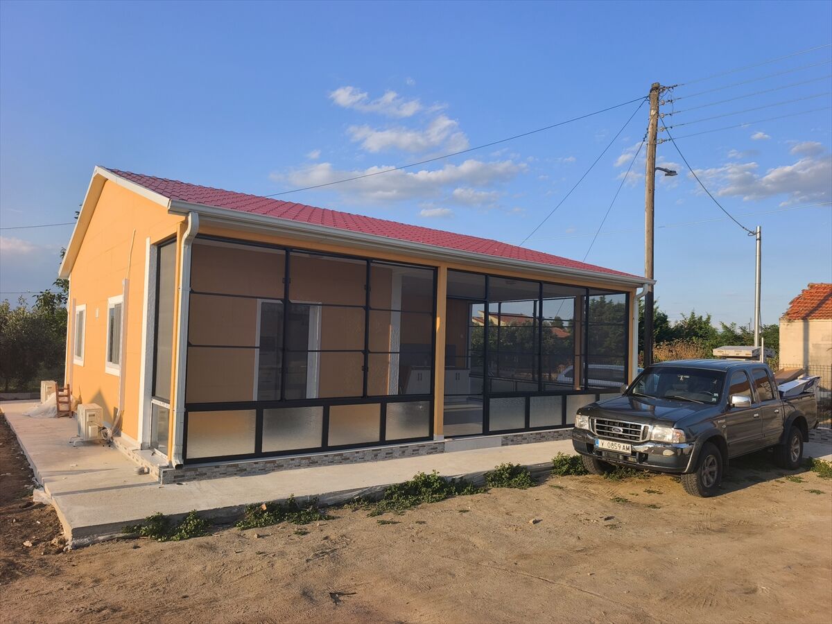Karmod Yunanistan'da prefabrik konut projelerini sürdürüyor