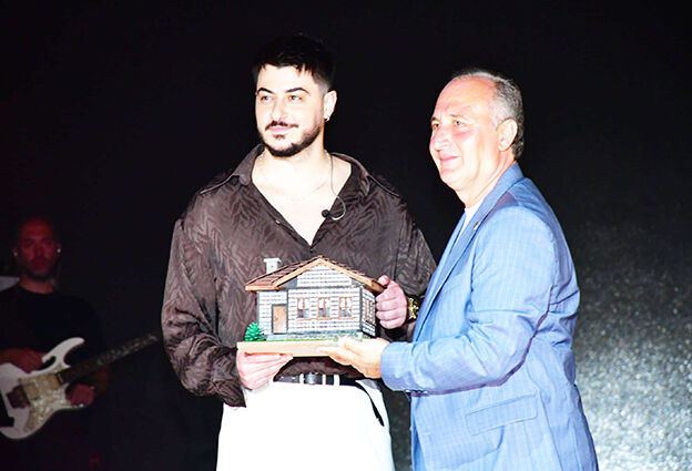 Kivanç Terzi̇oğlu Köşe Yazisi Foto 4-38