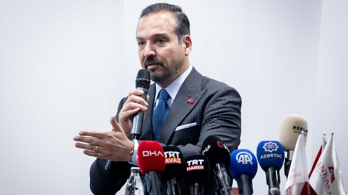 Kürşad Zorlu: Hazar'dan Kafkaslar'a, oradan Basra Körfezi'ne uzanan hattın merkezinde büyük Türk dünyası var