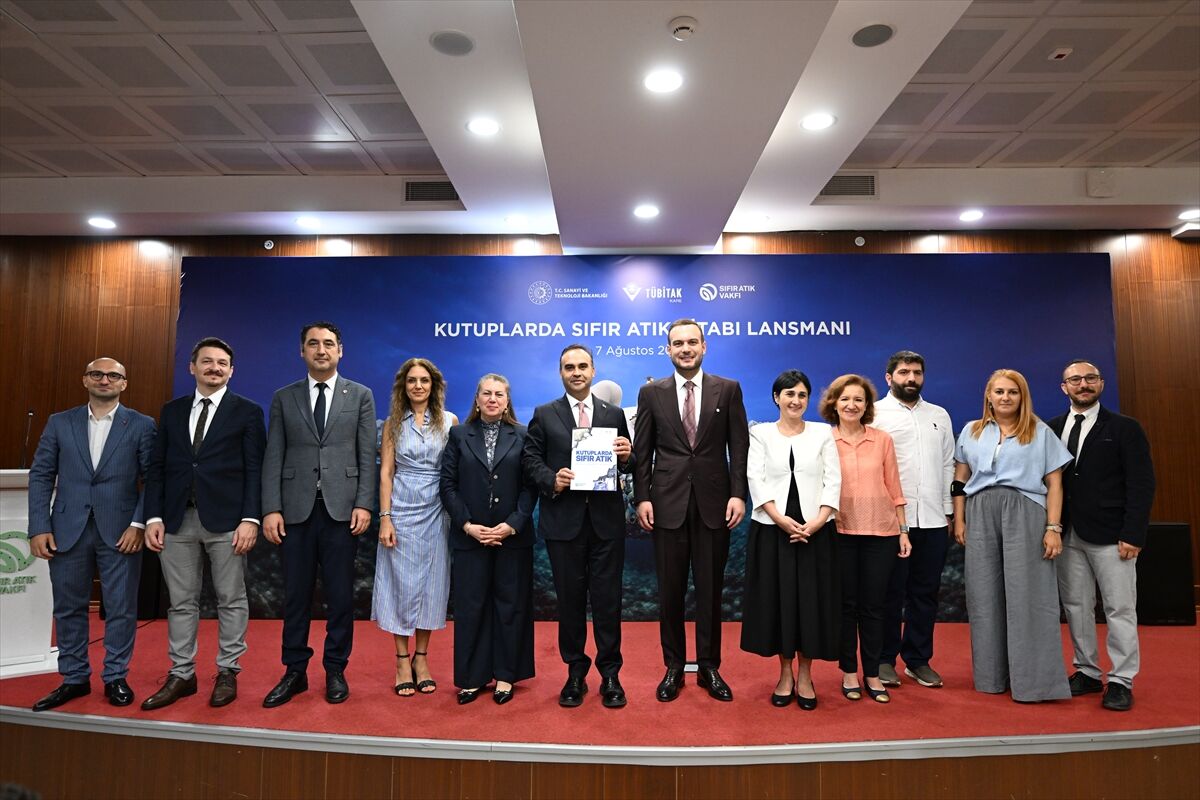 'Kutuplarda Sıfır Atık' kitabı tanıtıldı