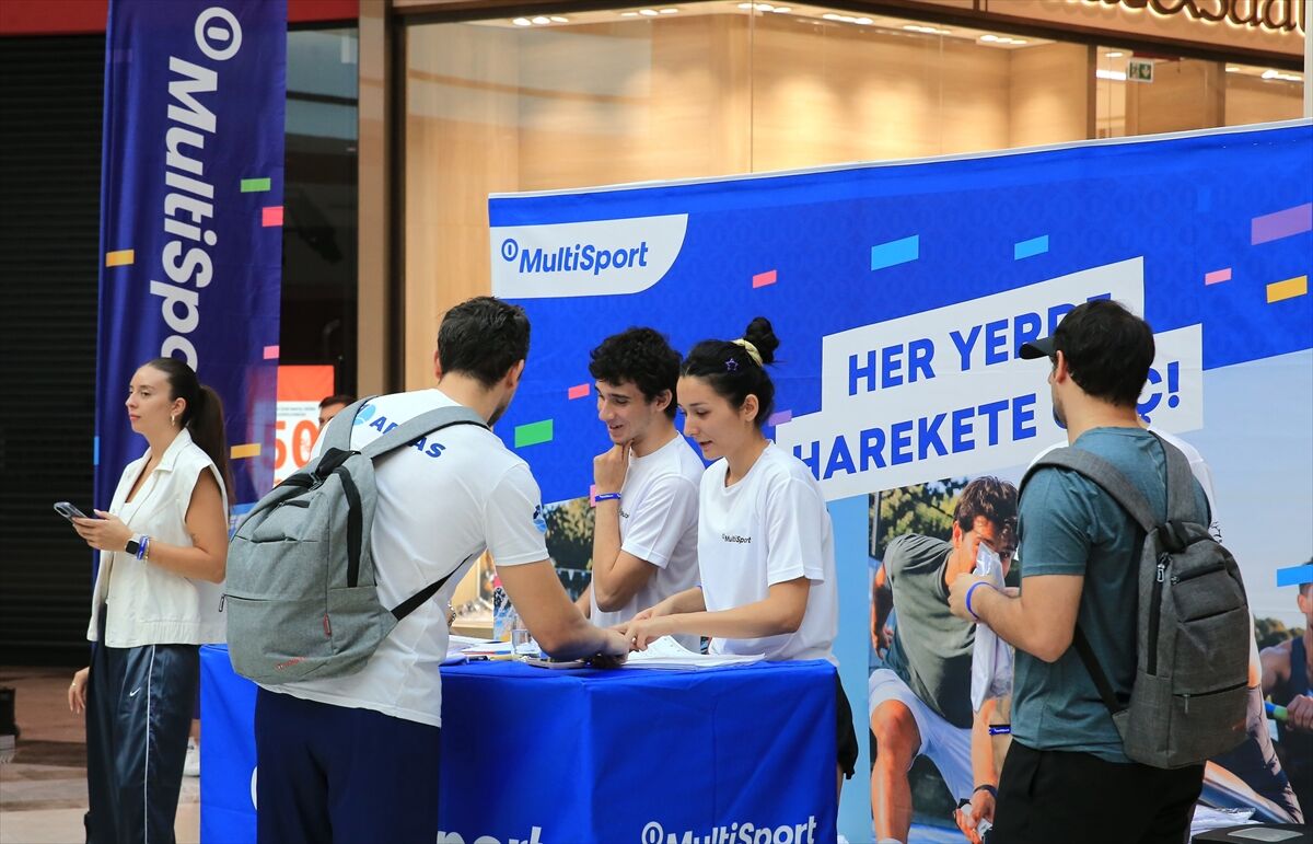 MultiSport Türkiye'den İzmir'de alışveriş merkezinde koşu etkinliği