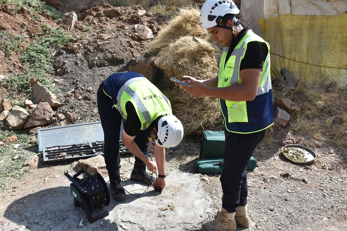 Şırnak'ta Taşarası köyünün kaderini AFAD'ın heyelan riski raporu belirleyecek