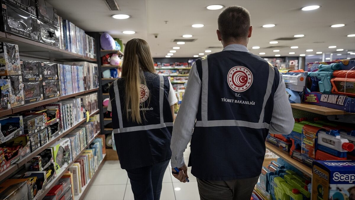 Ticaret Bakanlığı okul alışverişi öncesi kırtasiye sektöründeki denetimlerini artırdı