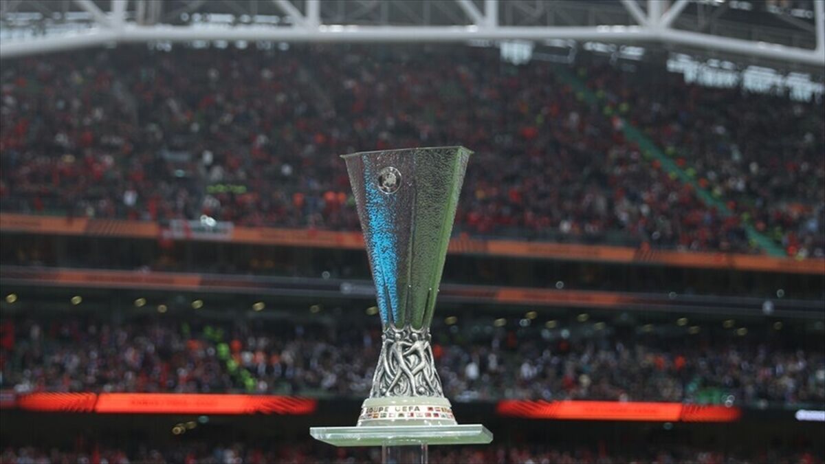 Trabzonspor ve Beşiktaş'ın UEFA Avrupa Ligi play-off turu muhtemel rakipleri belli oldu