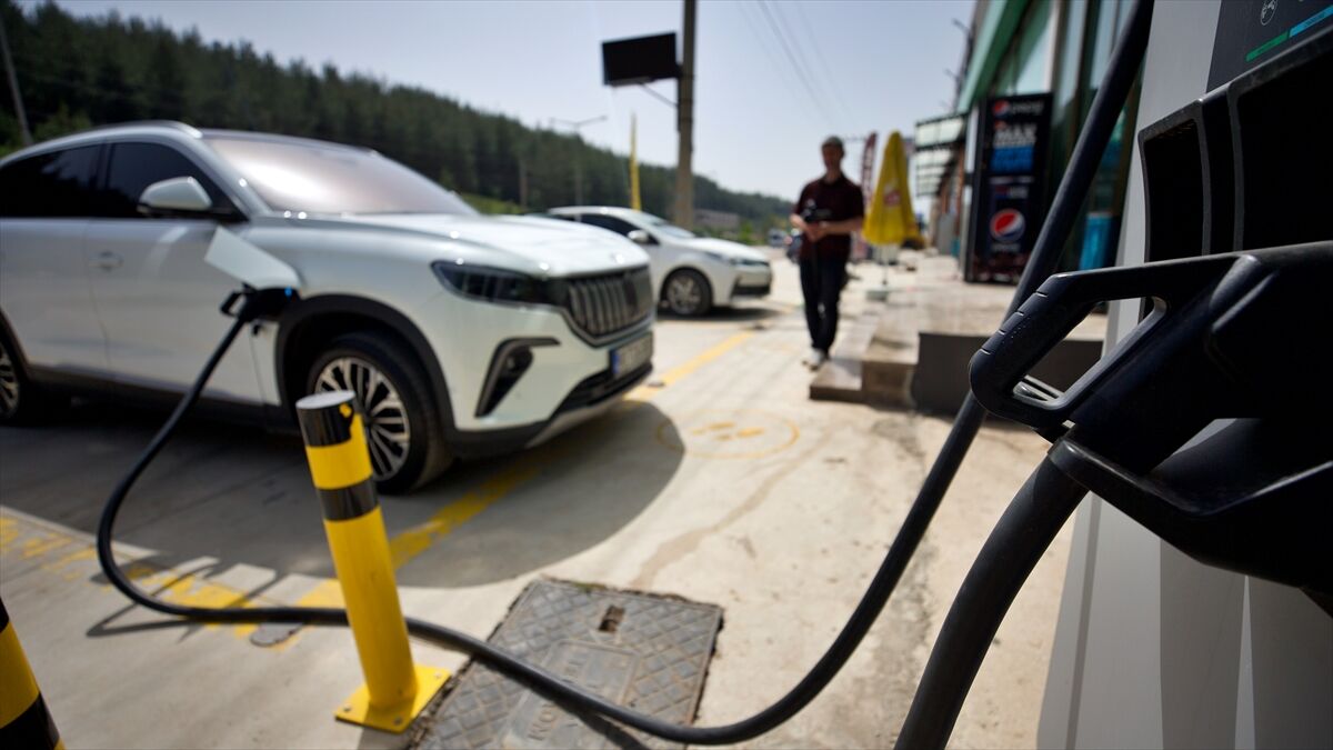 Ağustosta elektrikli araçlara 3,5 milyonun üzerinde şarj işlemi yapıldı