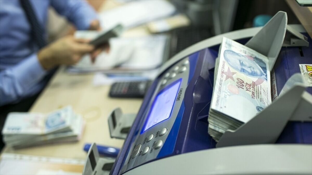 Aile ve Gençlik Fonu kapsamında bu ay 18 bin 334 gence 2 milyar 76 milyon lira ödeme yapıldı