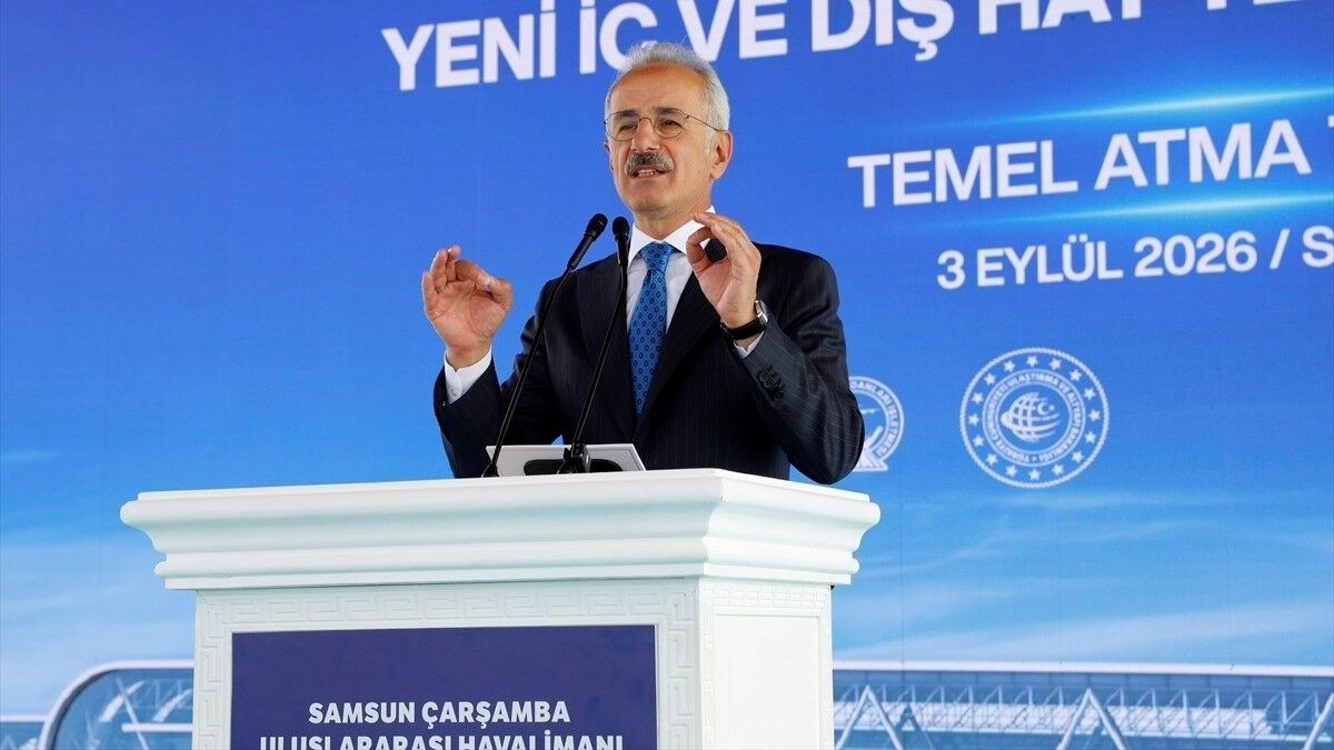 Bakan Uraloğlu: Gökyüzünde kurduğumuz köprülerle Türkiye'yi küresel bir havacılık merkezi haline getirdik