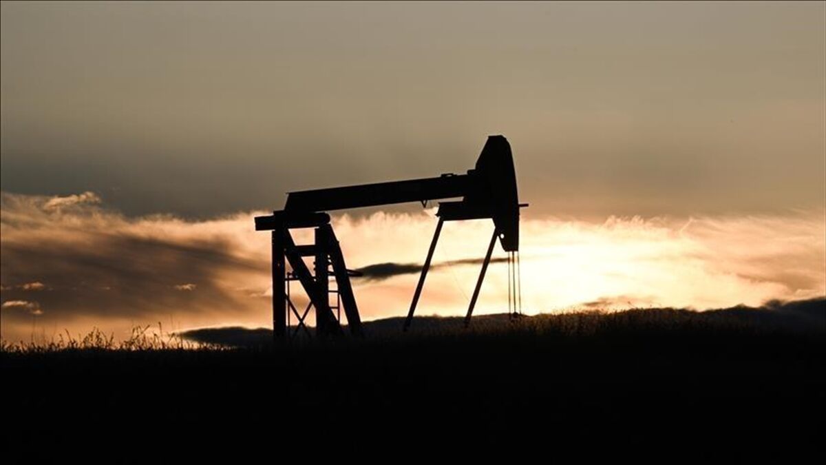 Brent petrol İran'ın 'ABD ile müzakere planı olmadığı' açıklamalarıyla 100 doları aştı