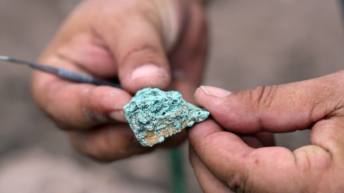 Çayönü Tepesi'nde M.Ö. 6900-6800 yıllarına tarihlenen 5 metrekarelik madencilik işliği bulundu