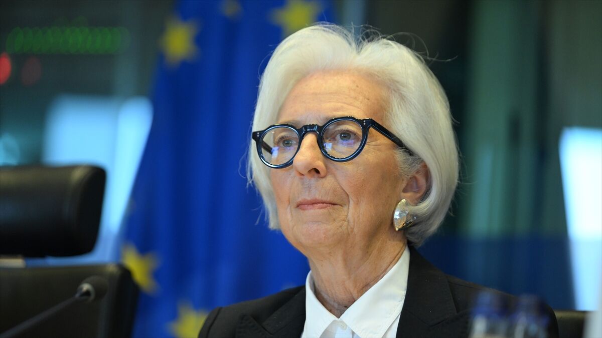 ECB Başkanı Christine Lagarde: Yükselen faizler büyümeyi yavaşlatacak