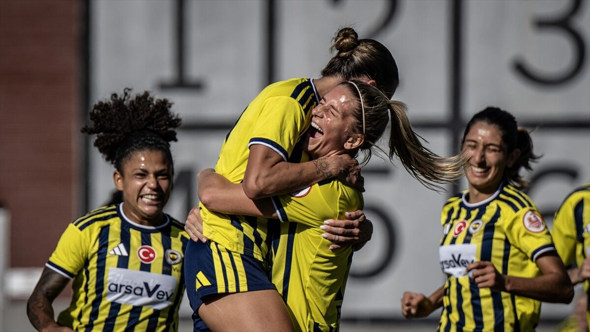 Fenerbahçe arsaVev Kadın Futbol Takımı, UEFA Avrupa Kupası'nda Minsk'i konuk edecek