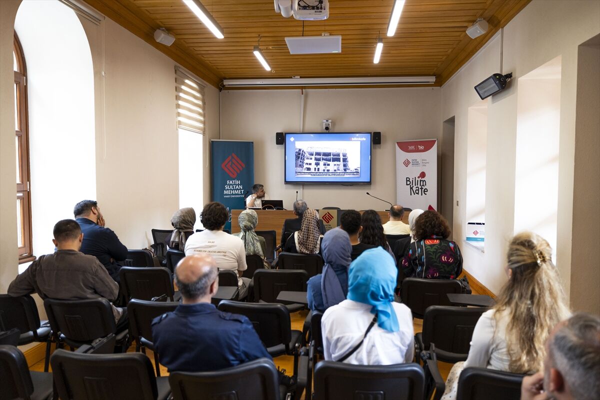 FSM Vakıf Üniversitesi 'Gazze İçin Bilim Kafe' programının ev sahibi oldu