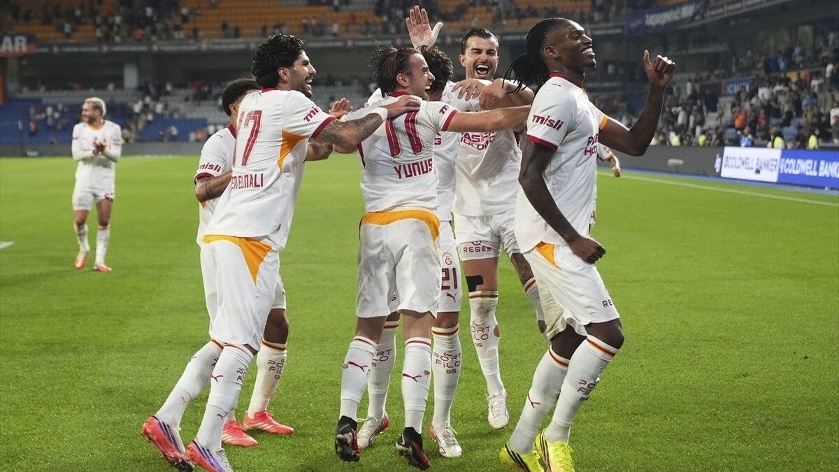 Galatasaray, Başakşehir deplasmanında Sara'nın frikiğiyle kazandı