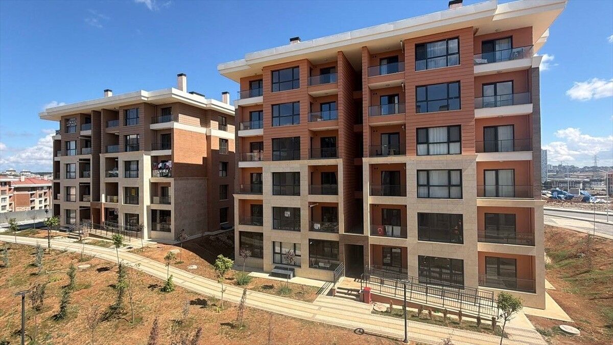 İstanbul'da Yüzyılın Konut Projesi'ndeki kiralık daireler tanıtıldı