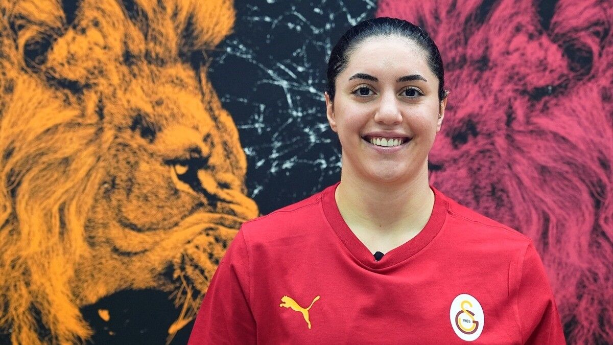 Milli basketbolcu Gökşen Fitik'in hedefi Galatasaray Çağdaş Faktoring'de kupalar kazanmak