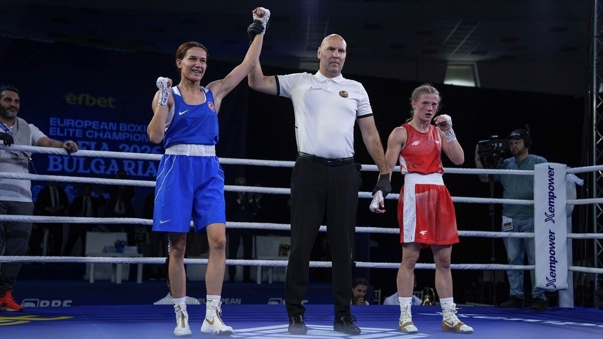 Milli boksör Hatice Akbaş, Avrupa Şampiyonası'nda finale yükseldi
