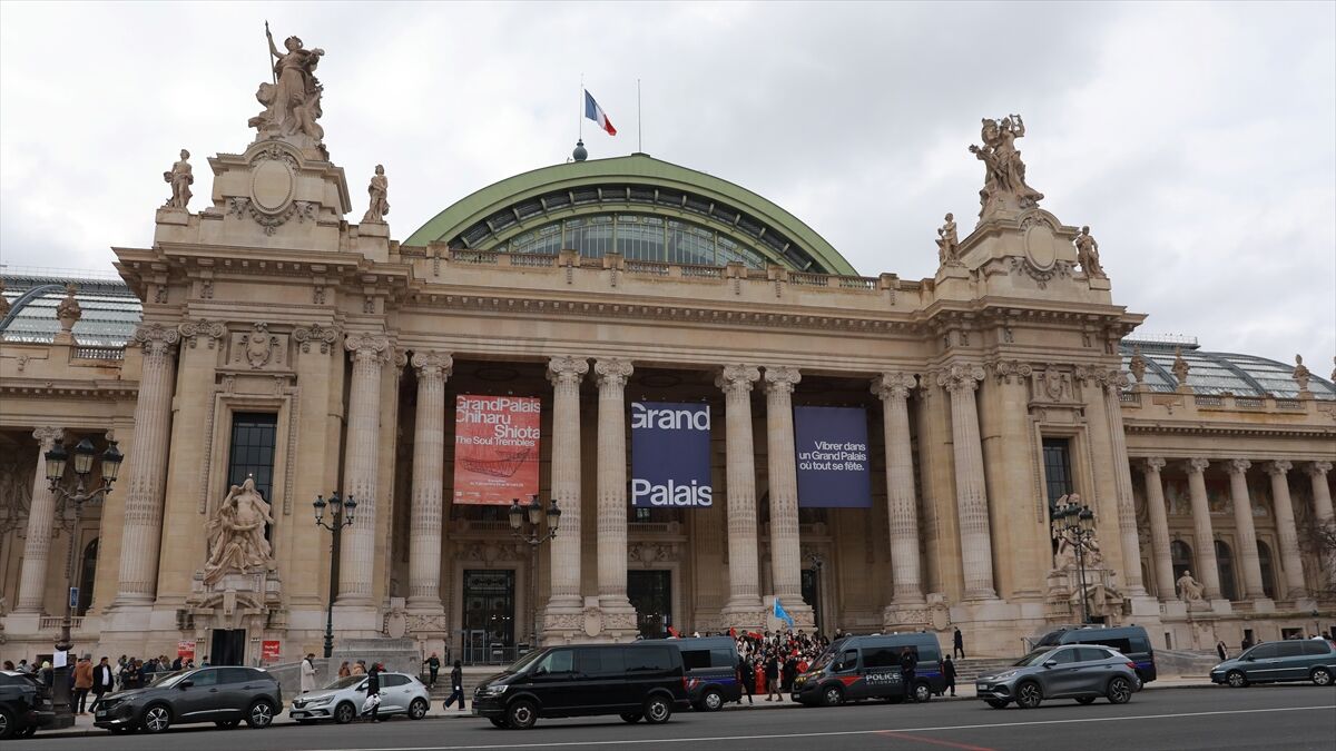Paris'te uzay teknolojileri ve ekonomisinin ele alınacağı Uluslararası Uzay Zirvesi başladı