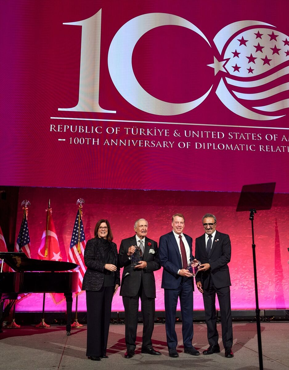 Rahmi Koç ve Bill Ford'a New York'ta onur ödülü verildi