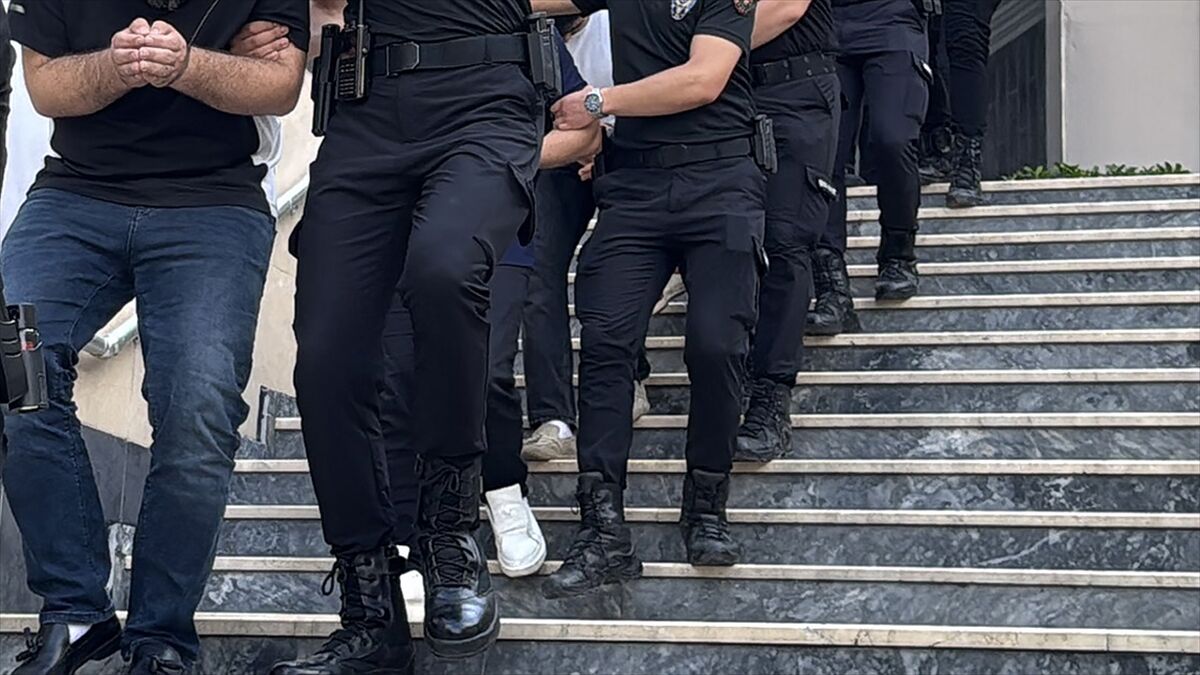 Sermaye piyasası işlemleri soruşturmalarında 14 şüpheli gözaltına alındı