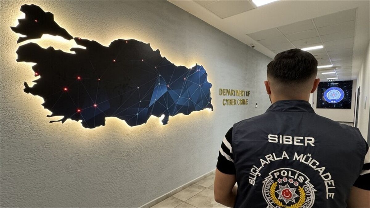Siber suçlarla mücadele operasyonlarında 76 şüpheli tutuklandı
