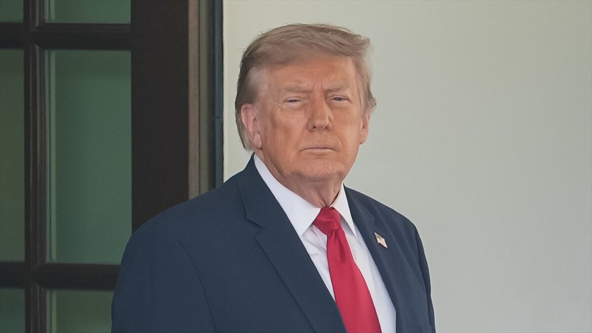 Trump, zafer takı projesinin 'üst düzey bir askeri kompleks' olacağını belirtti