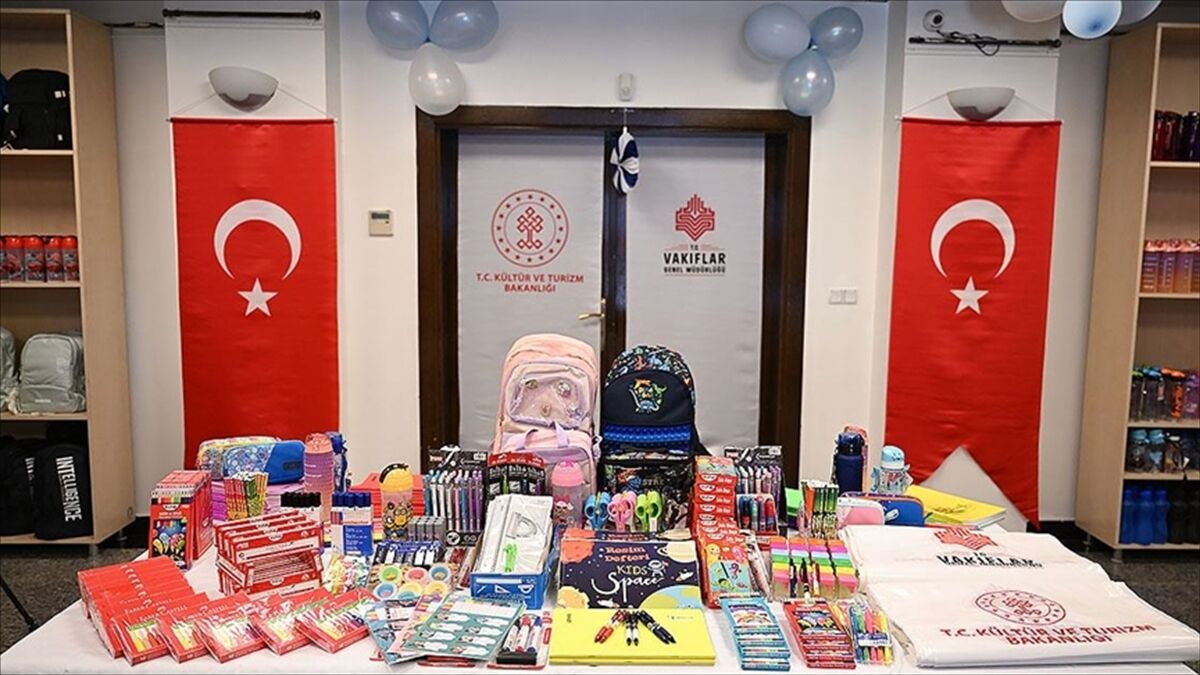 Vakıflar Genel Müdürlüğünün 'Ortaöğrenim Eğitim Yardımı' başvuruları 6 Ekim'de başlayacak