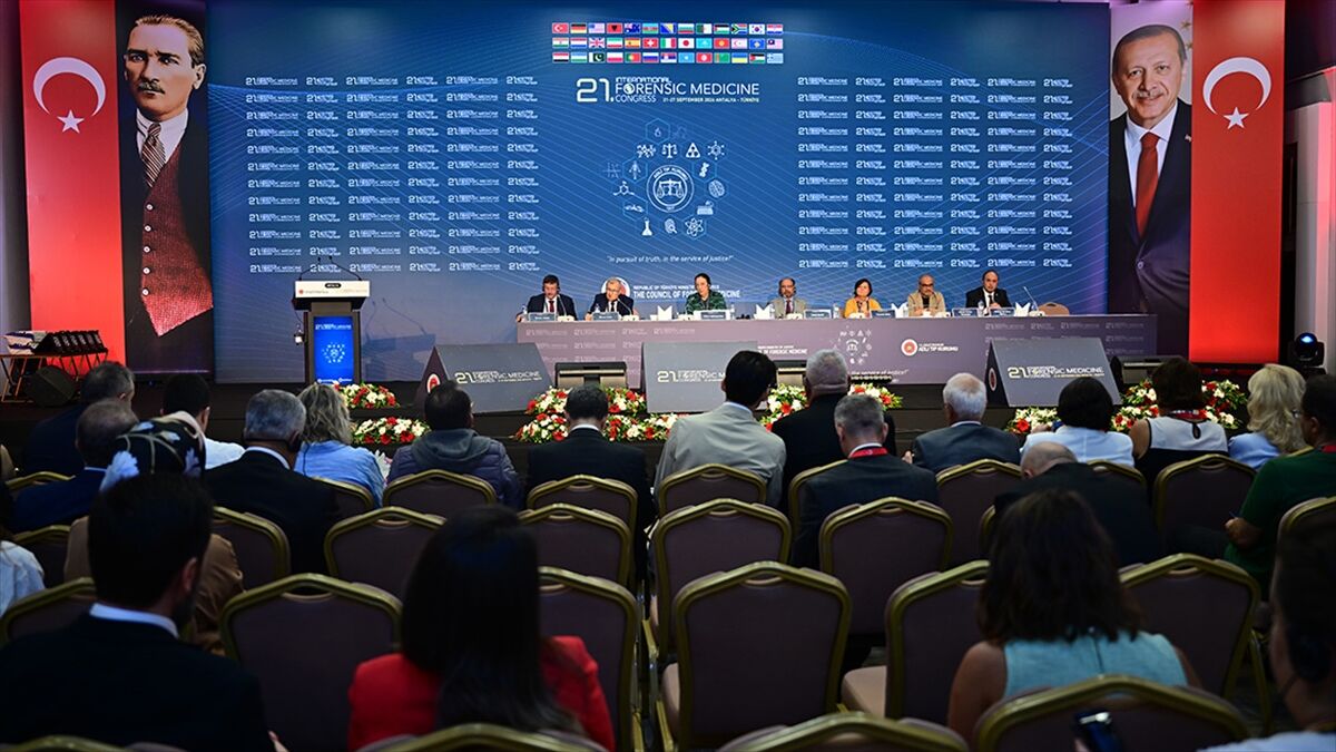 Yabancı uzmanlar Türkiye'deki adli tıp kongresini değerlendirdi