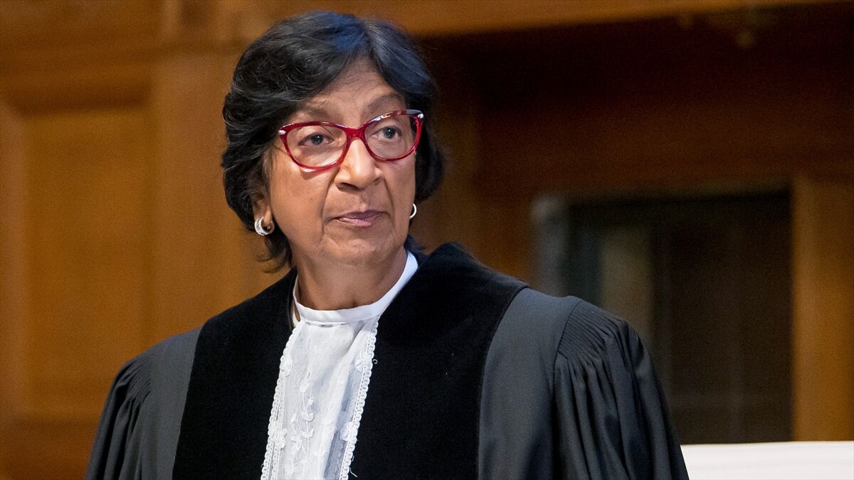 2026 Nobel Barış Ödülü, uluslararası hukuka yönelik çalışmalarından dolayı Navi Pillay'a verildi