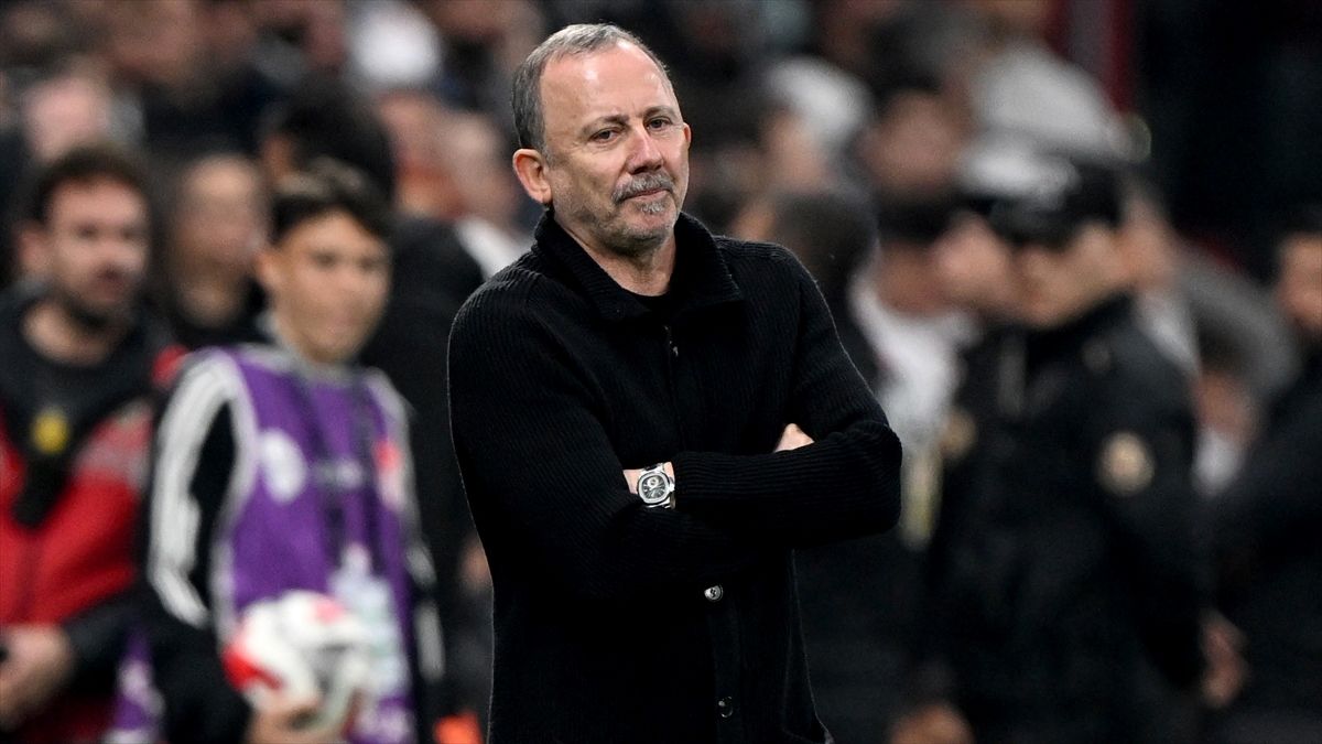 A Milli Futbol Takımı'nın yeni teknik direktörü Sergen Yalçın oldu