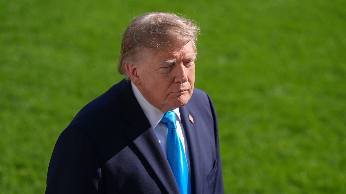 ABD Başkanı Trump 'kırmızı dizel'in kara yollarında kullanımına geçici olarak izin verdi