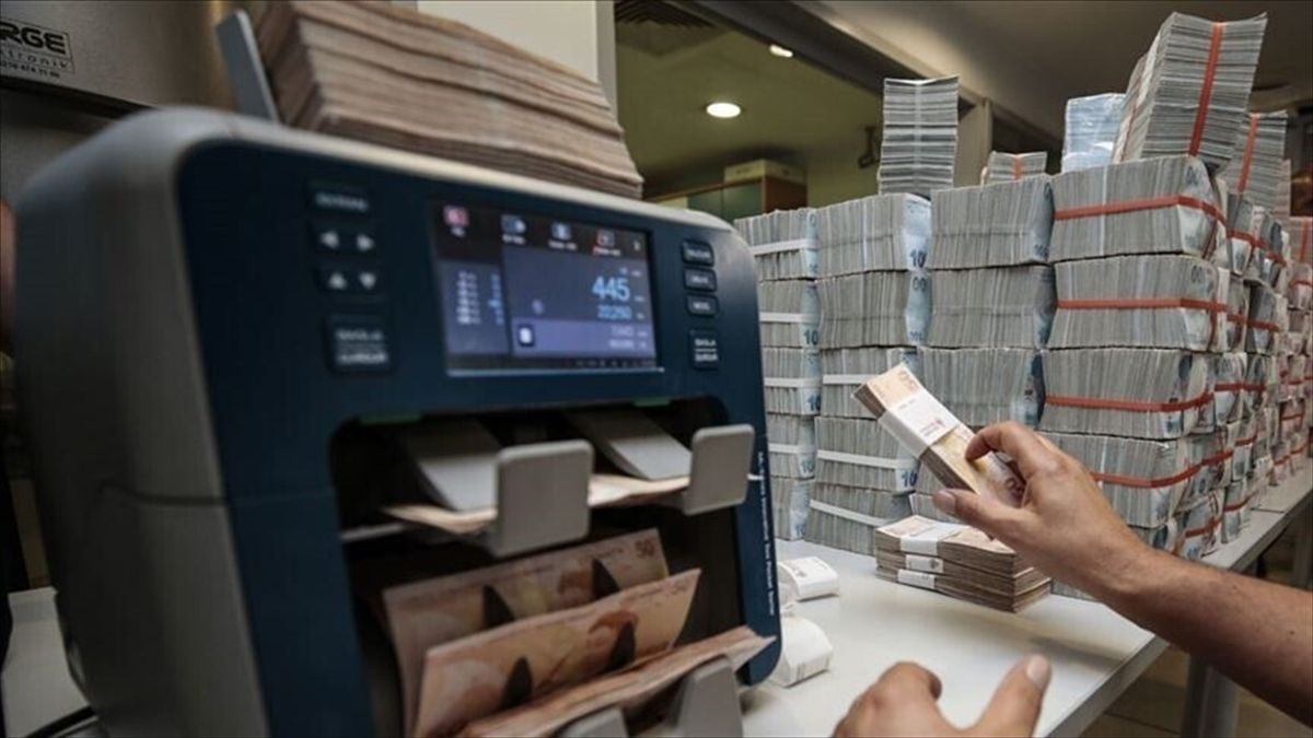 Bankacılık sektörünün kredi hacmi 28,8 trilyon liraya yükseldi