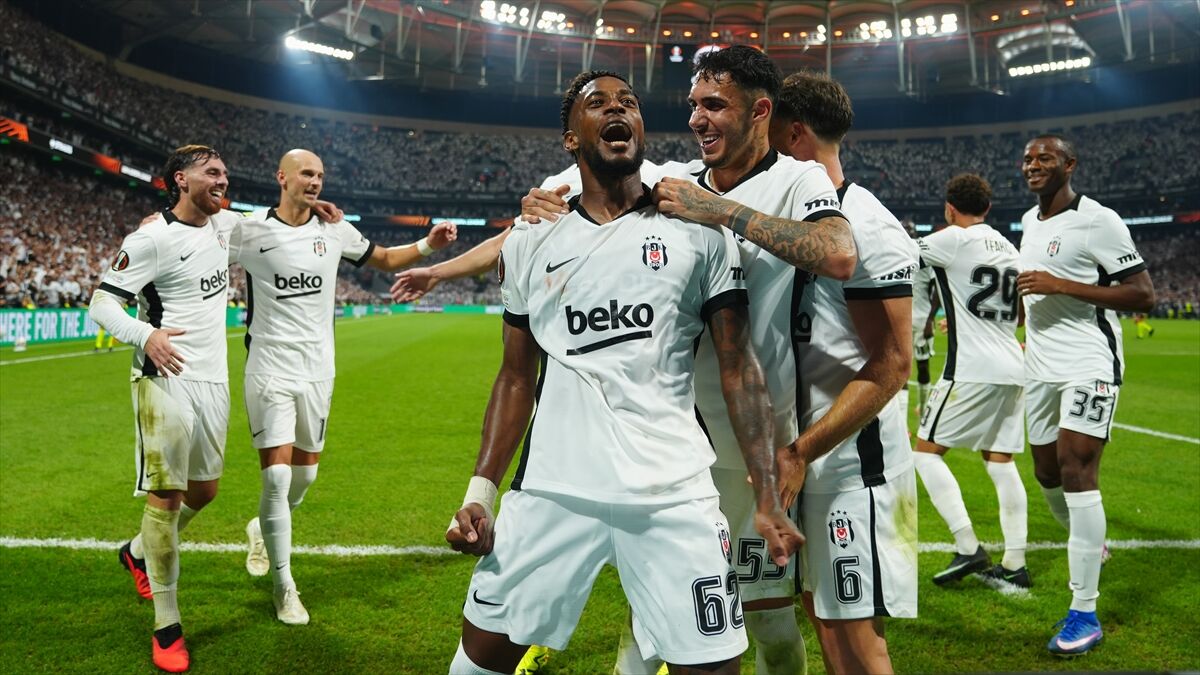 Beşiktaş yöneticisi Üzeyir Engin, futbolda başarıların geleceğine inanıyor