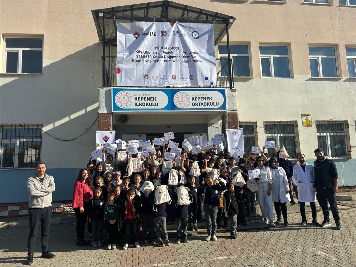 Biruni Üniversitesinden Muş'ta kırsal bölgede yaşayan çocuklara bilim projesi