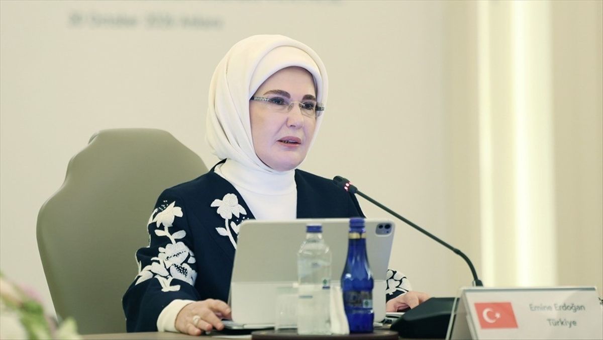 Emine Erdoğan: Kadınların toplum hayatında güçlü konumları olması, medeniyet coğrafyamıza yabancı bir tecrübe değildir
